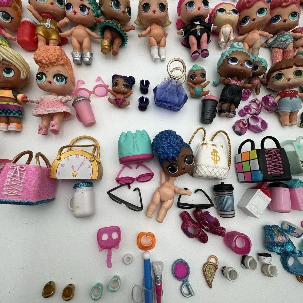 LOL Surprise Dolls Huge Lot – 2.10 lb Figures, Pets, Accessories –‎ Mixed Series